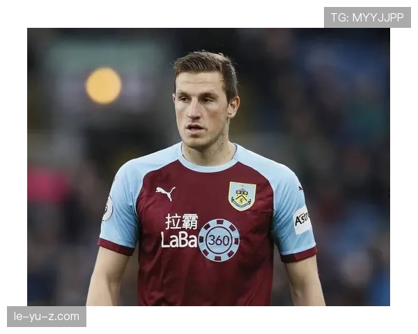 克里斯·伍德闪耀英超赛场，关键进球助球队再夺宝贵积分