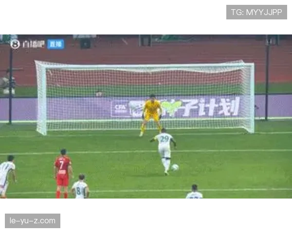 任意球未鸣哨开球，为何有时不判重踢？